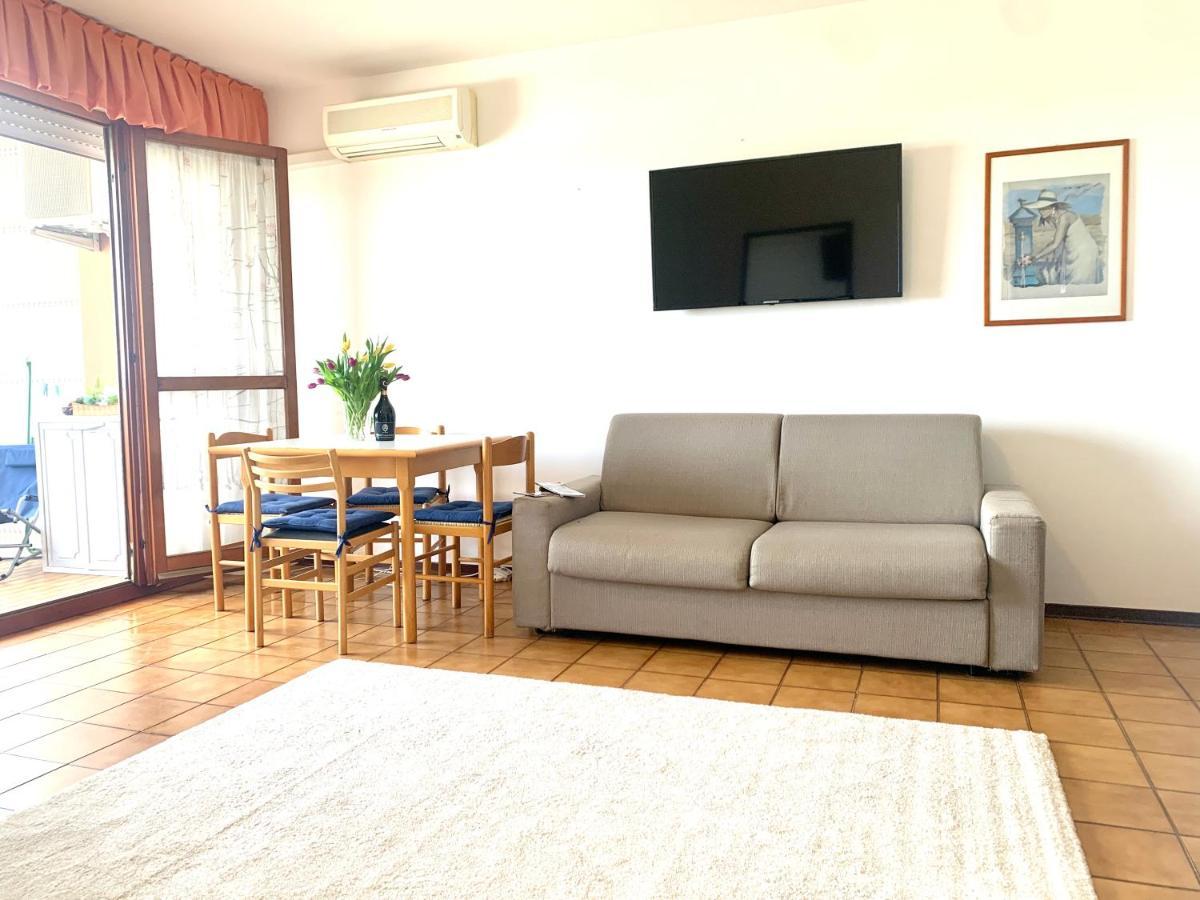Marina Bay View Apartment Bevazzana Exterior foto