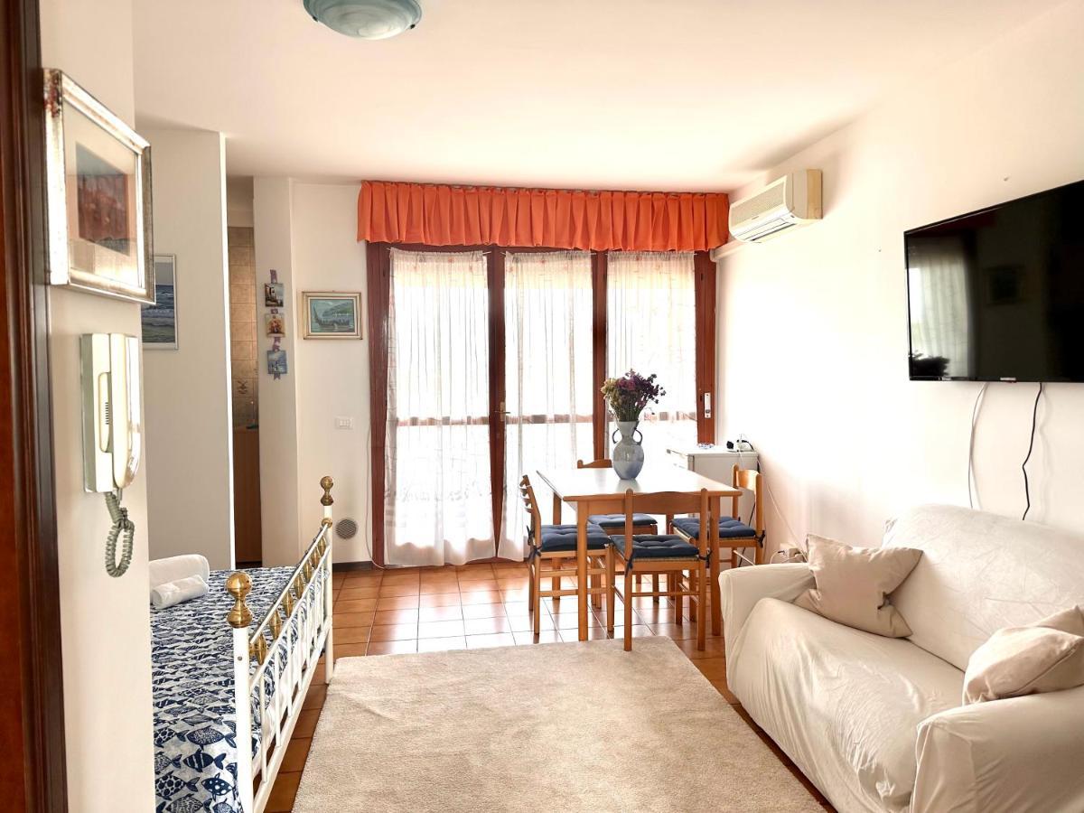 Marina Bay View Apartment Bevazzana Exterior foto